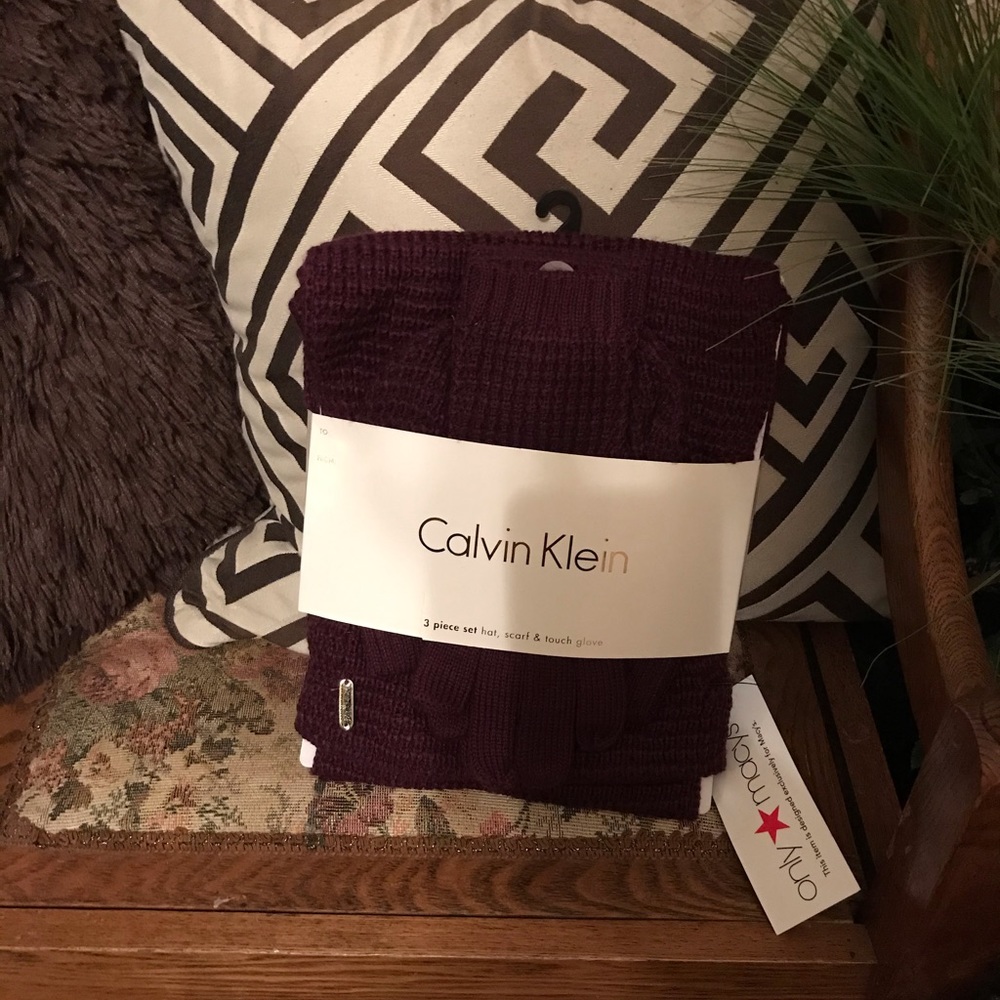 Calvin Klein hat,scarf and glove set